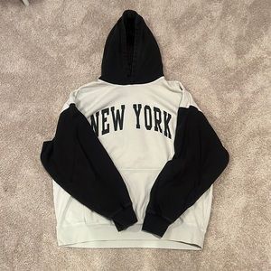 Brandy Melville NEW YORK Sweatshirt